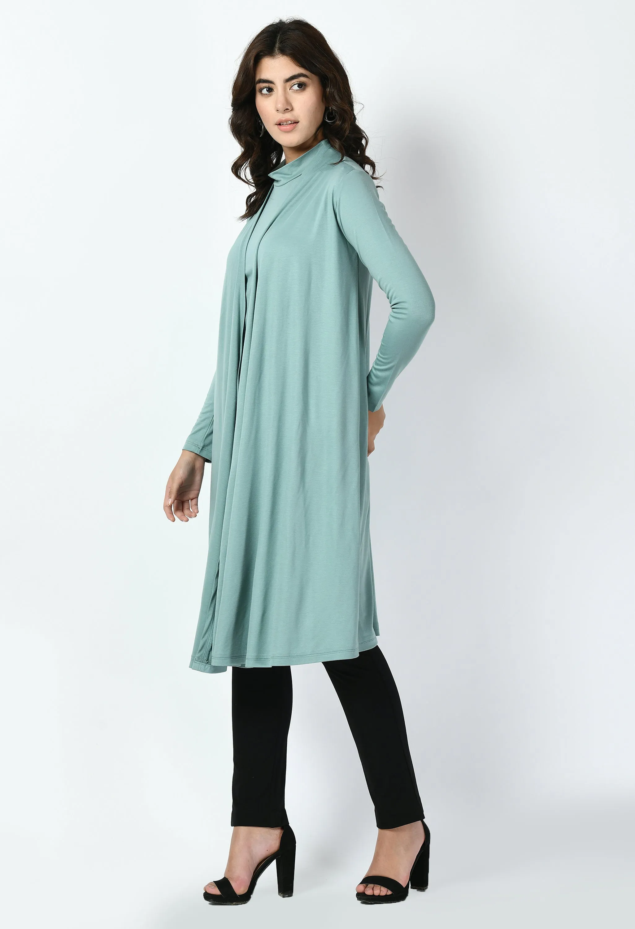 Exude Bravery Knee-length Shrug (Cyan Blue)