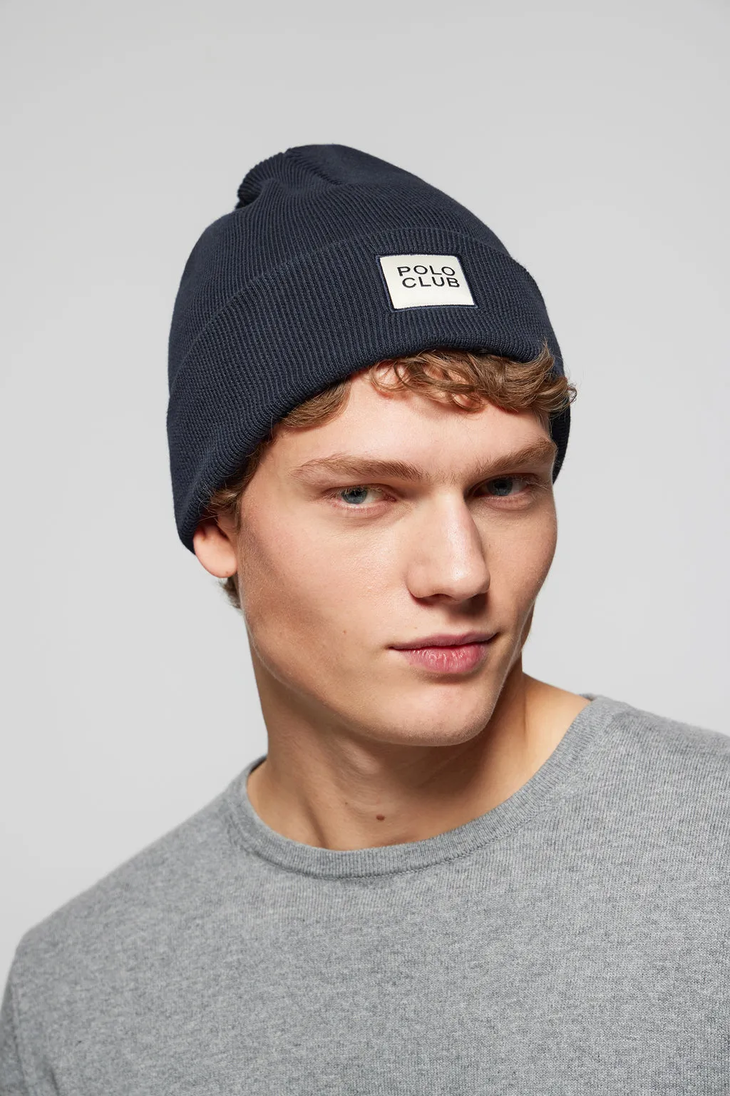 Gorro azul marino de lana unisex con detalle Polo Club