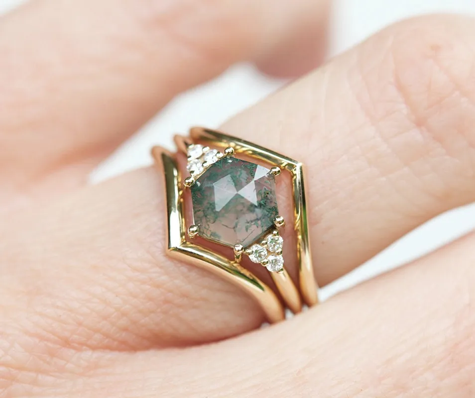 Klara Moss Agate Ring Set With Diamonds