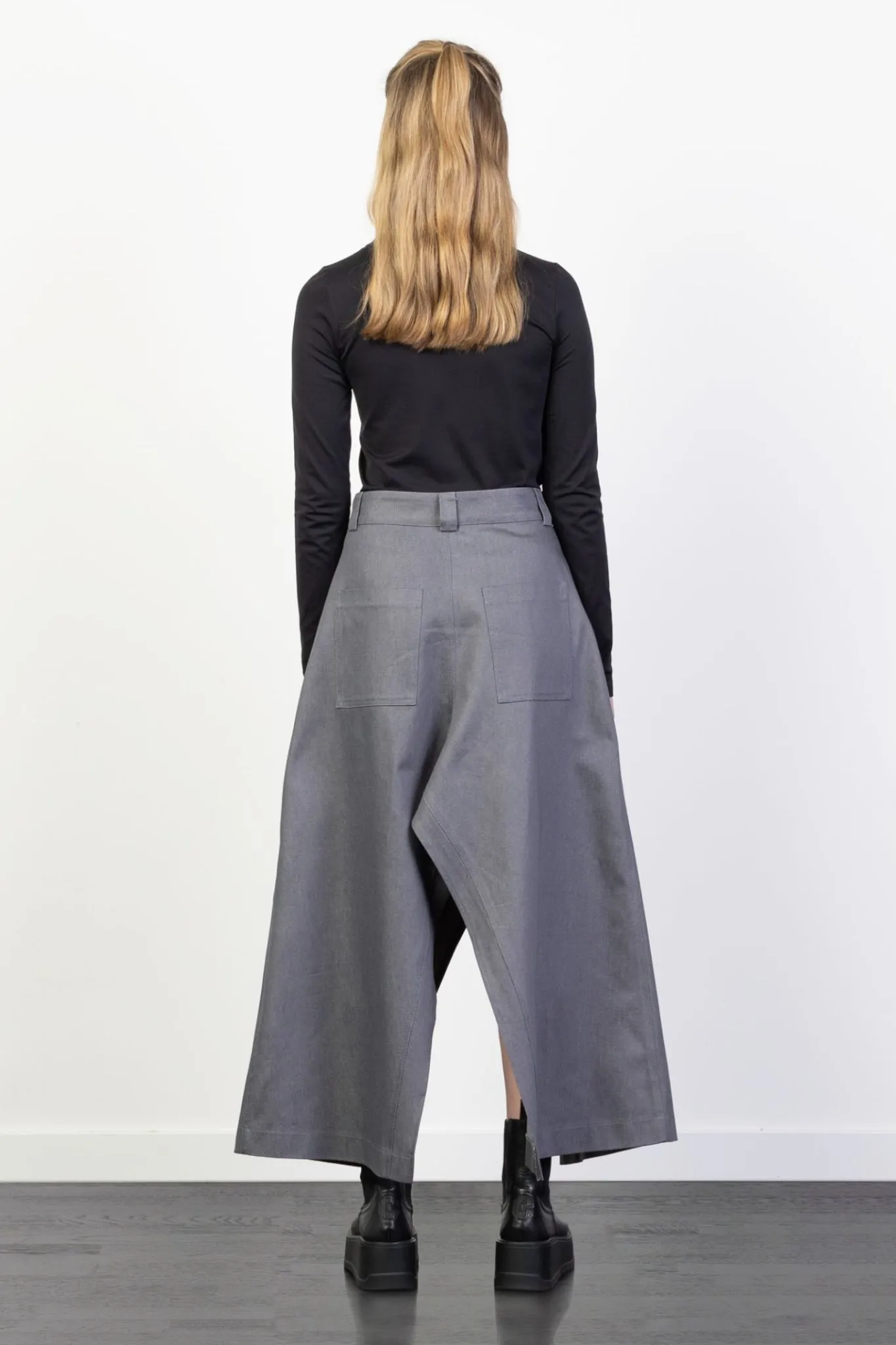 Line Gusset Denim Skirt