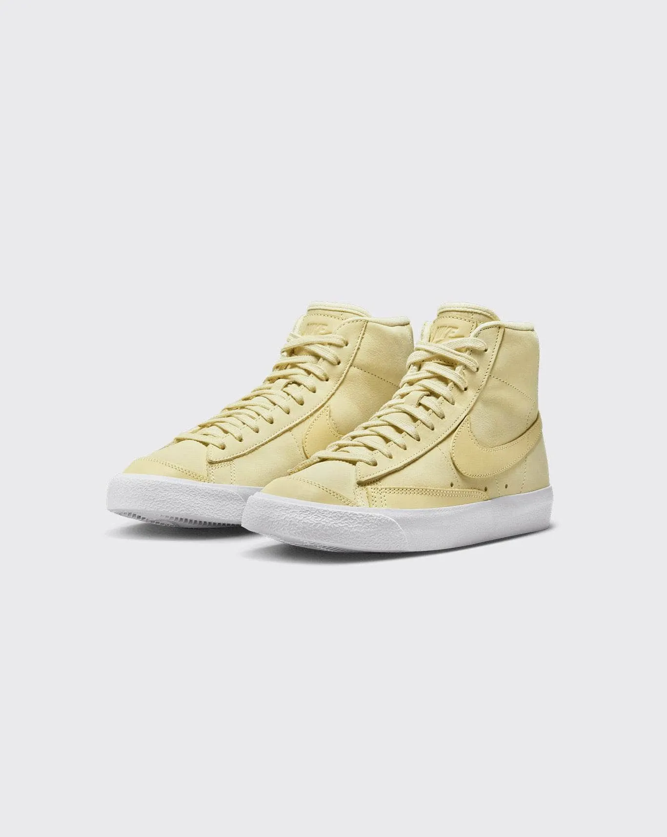 nike womens blazer mid premium