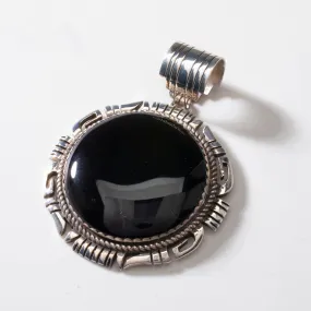 R. Hoskie Dine Round Black Onyx Navajo USA Native American Made 925 Sterling Silver Pendant