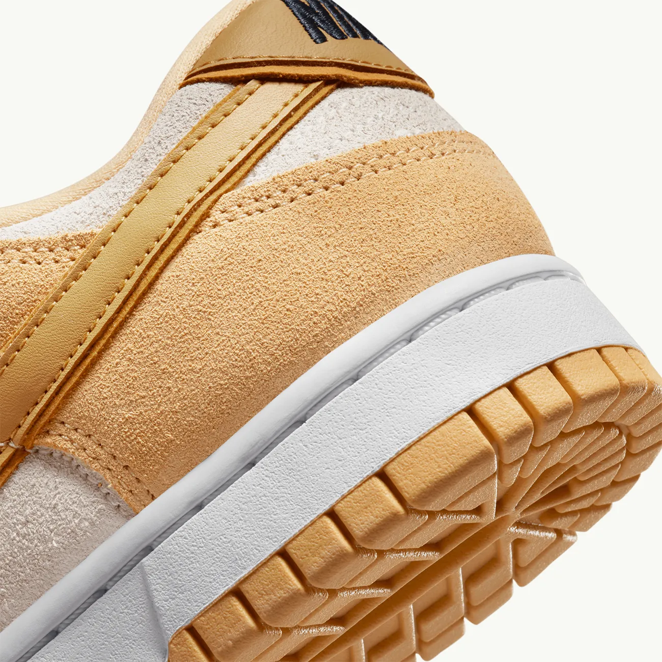 WOMENS DUNK LOW LX CELESTIAL GOLD WHEAT GOLD SAIL